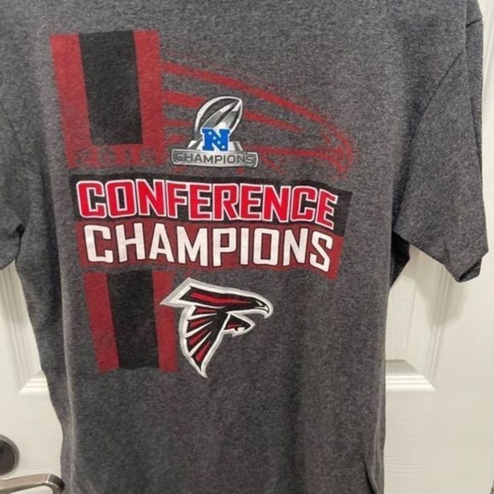 𝅺FALCONS t-shirt medium short sleeve